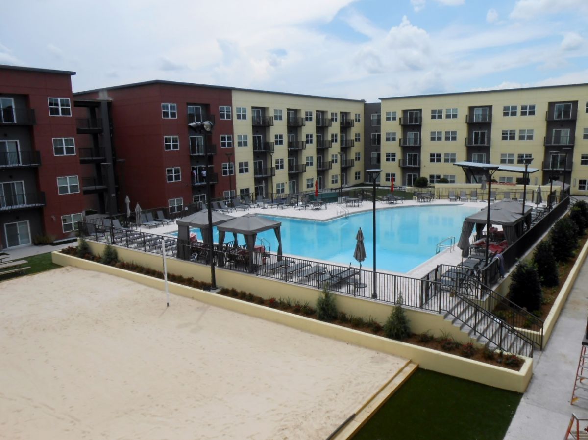 District Apartments 4