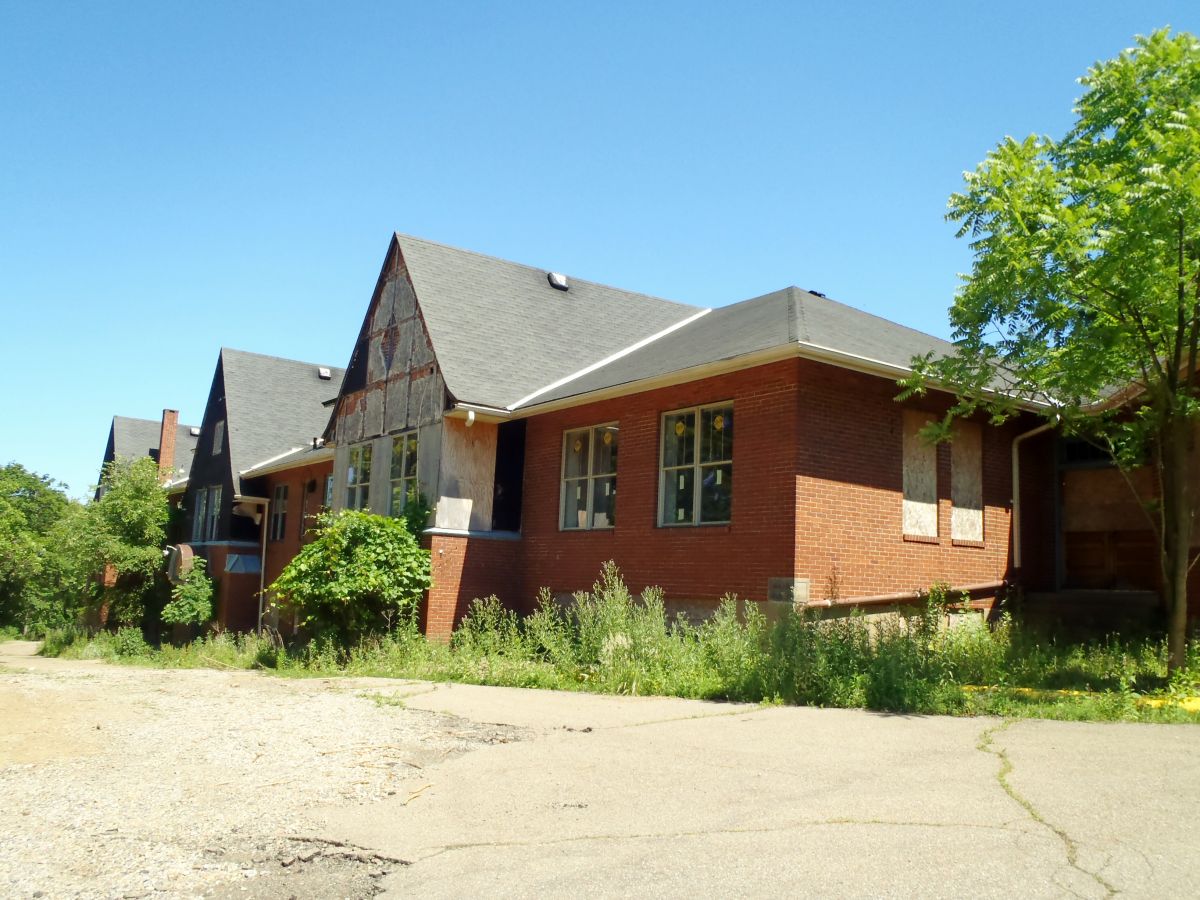 Hearth Benedictine 1