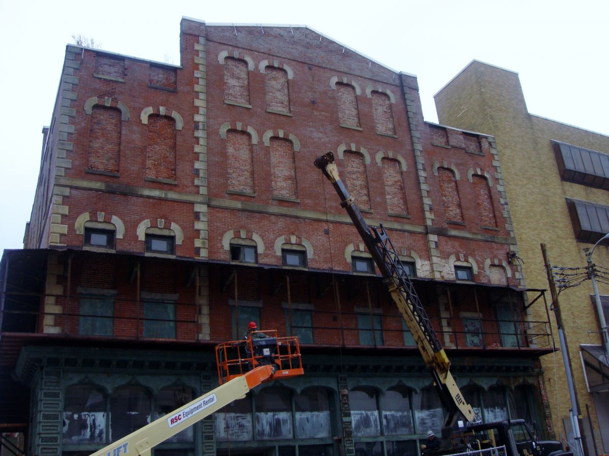 Queen Theatre 3