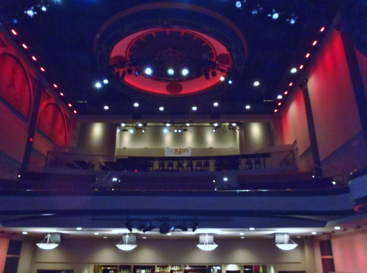 Queen Theatre 7